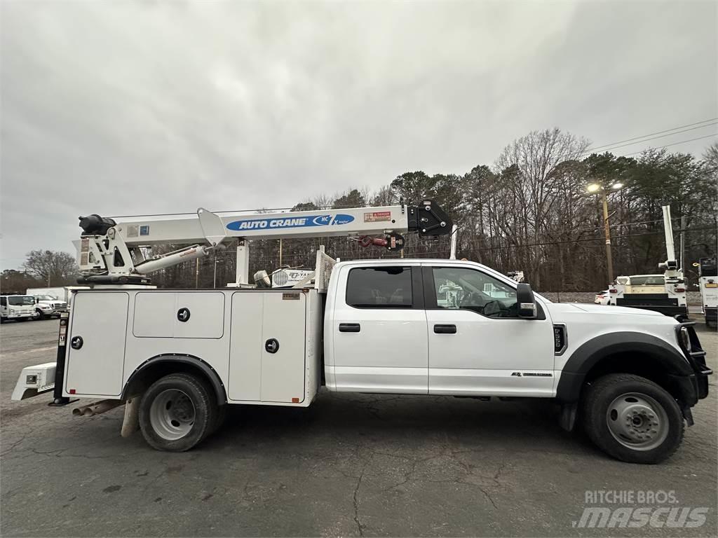Ford F550 Общински/универсални превозни средства
