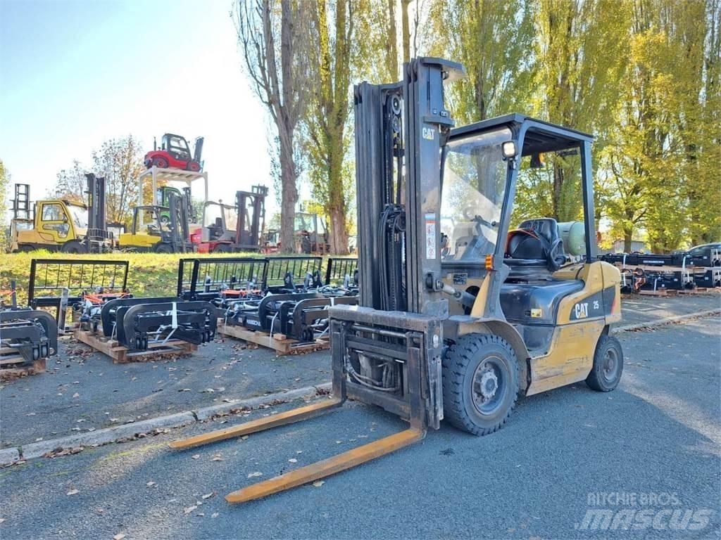 CAT GP25NT Вилични кари-повдигачи - други