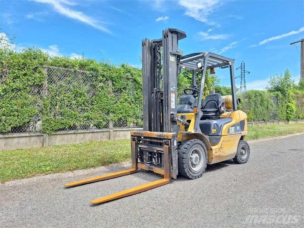 CAT GP25NTD Вилични кари-повдигачи - други