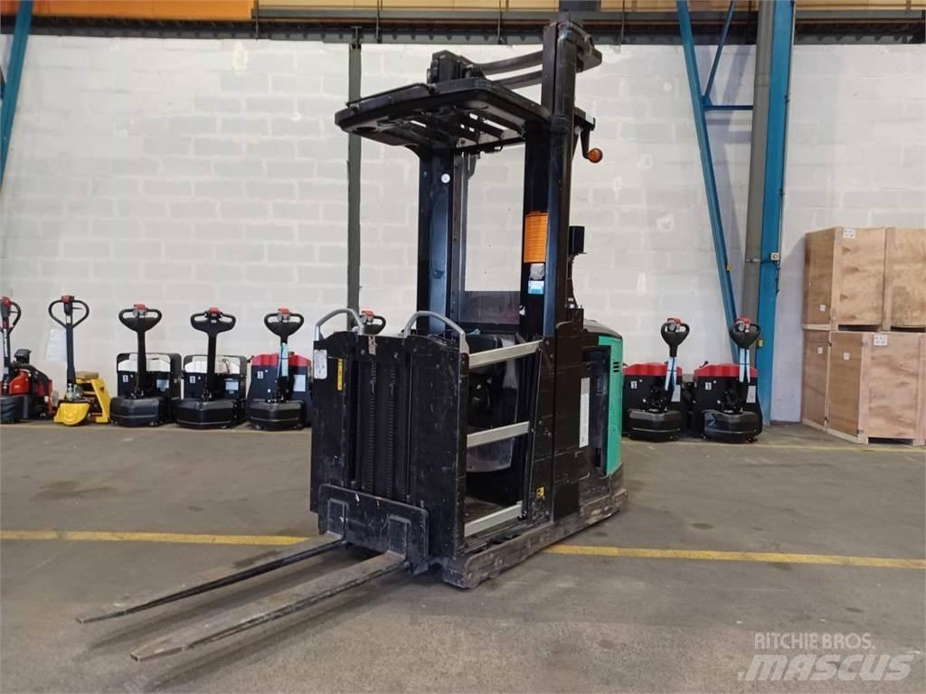 CAT NOH10N Машини за комисиониране средноповдигачи