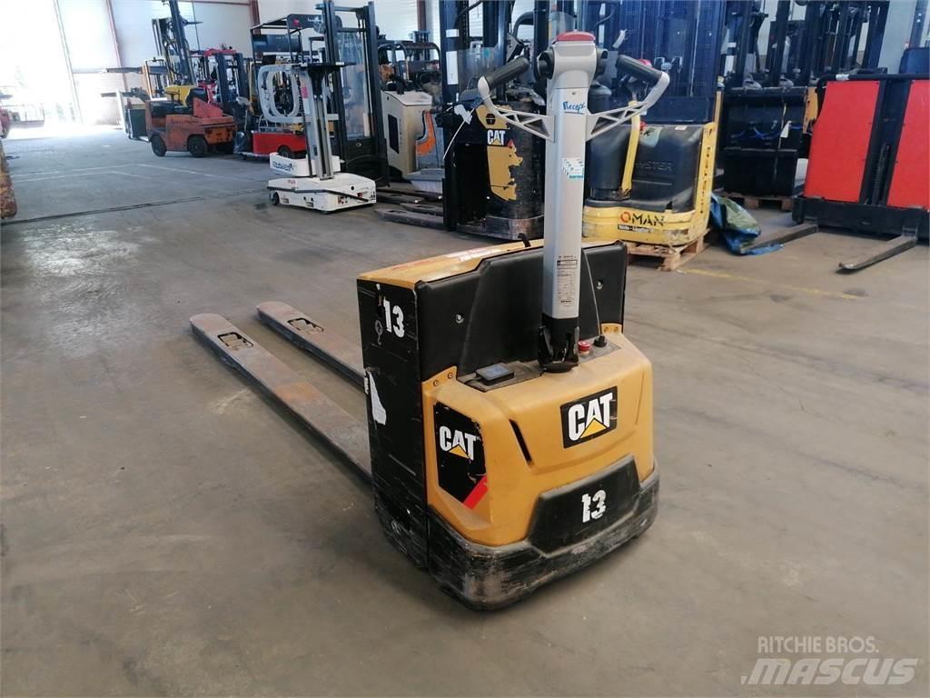 CAT NPP20N2 Колички високоповдигачи с теглич