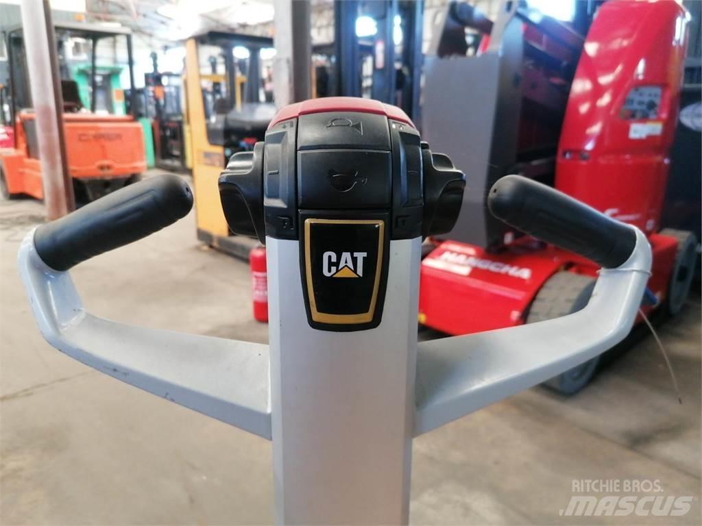 CAT NPP20N2 Колички високоповдигачи с теглич