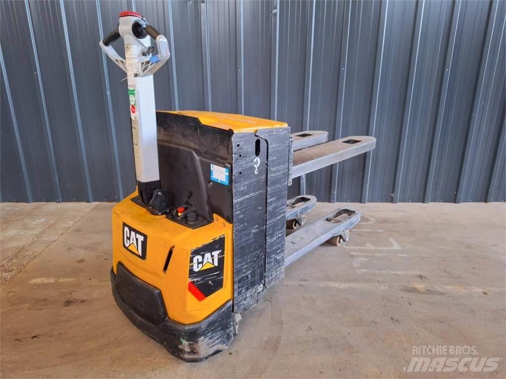 CAT NPP20N2E Колички високоповдигачи с теглич