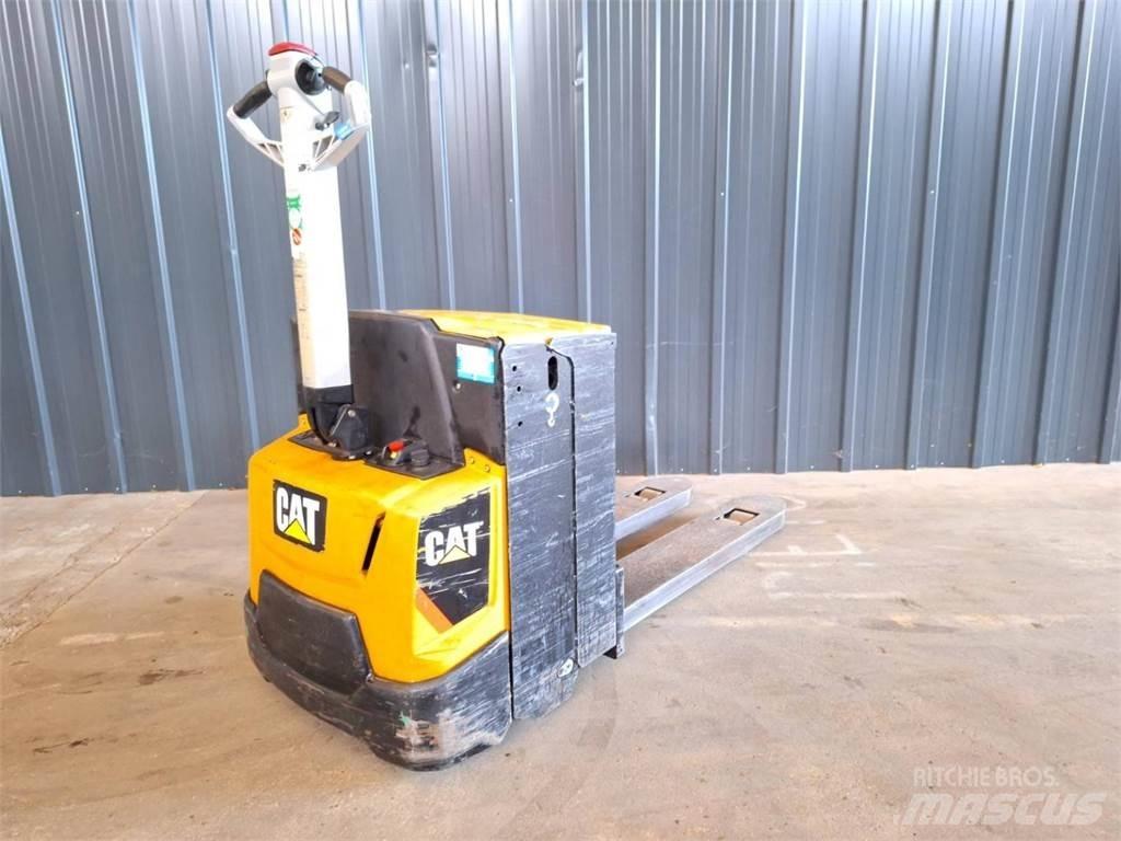 CAT NPP20N2E Колички високоповдигачи с теглич