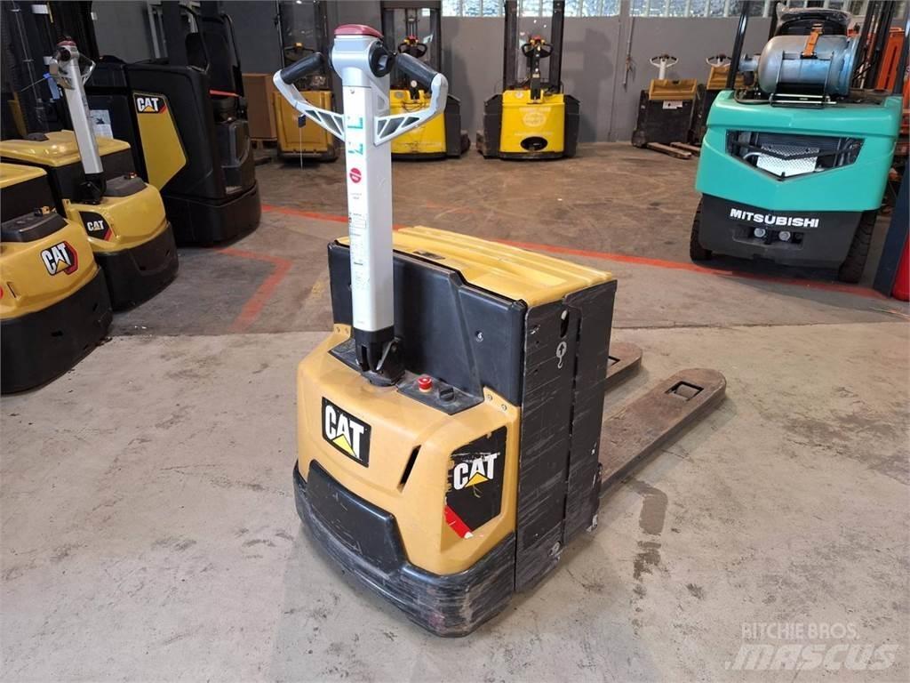 CAT NPP20N2E Колички високоповдигачи с теглич