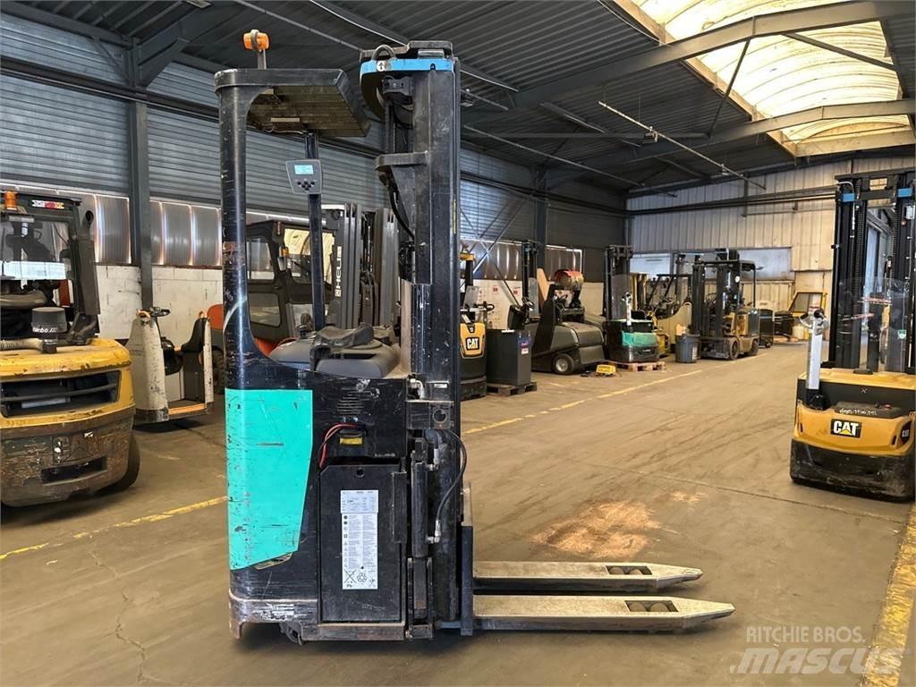 CAT NSR20N Самоходни товарачи