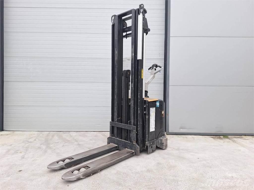CAT NSV16Ni Колички високоповдигачи с теглич