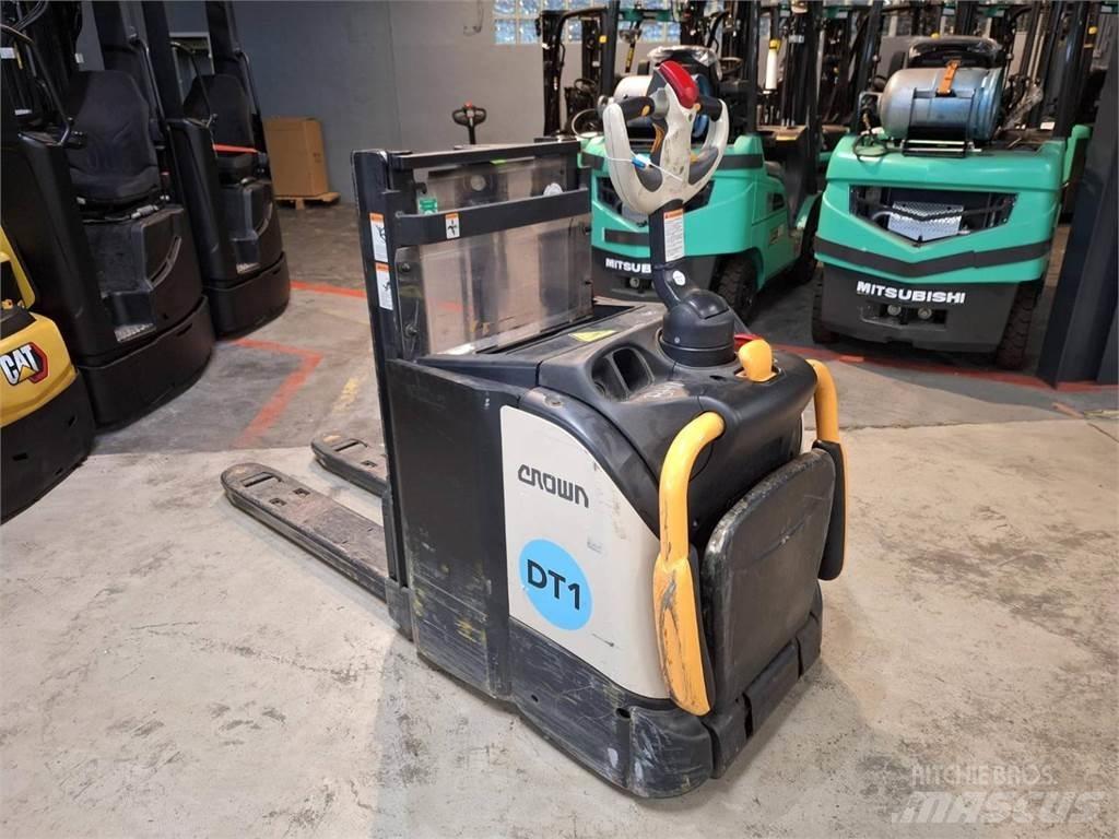 Crown DT3040 Самоходни товарачи