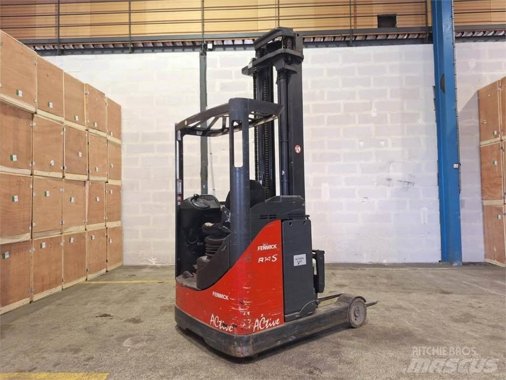 Fenwick R14S Ретрак/ Високоповдигач с изместване на вилката напред