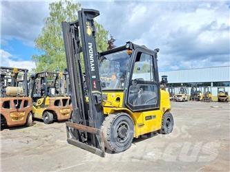 Hyundai 40L-7A Вилични кари-повдигачи - други