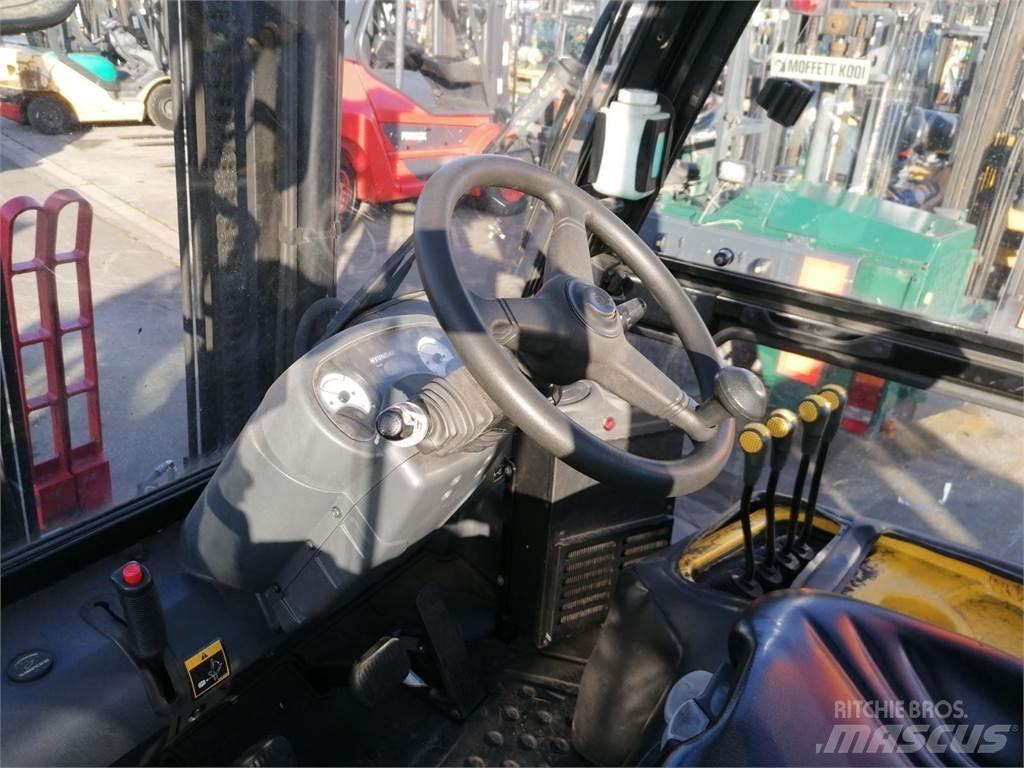 Hyundai 40L-7A Вилични кари-повдигачи - други