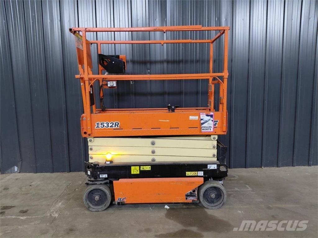JLG 1532R Ножични работни платформи