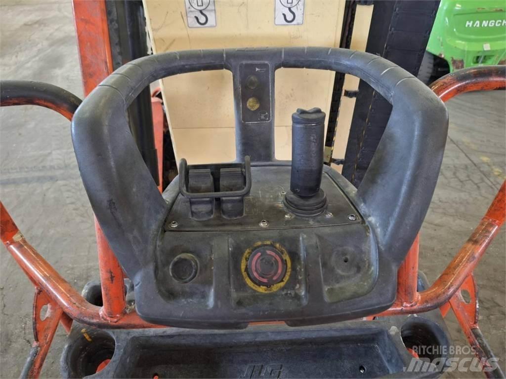 JLG TOUCAN 8E Други вишки и платформи