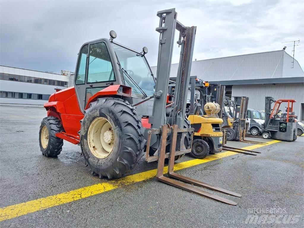 Manitou M30.2 Камиони за херавни местности