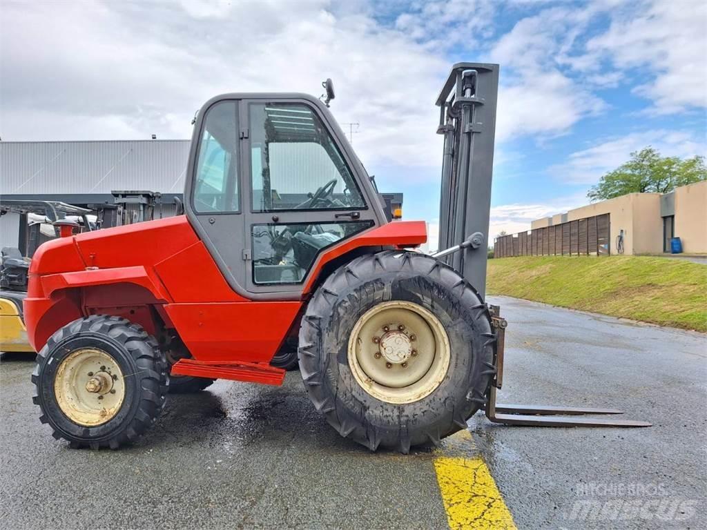 Manitou M30.2 Камиони за херавни местности