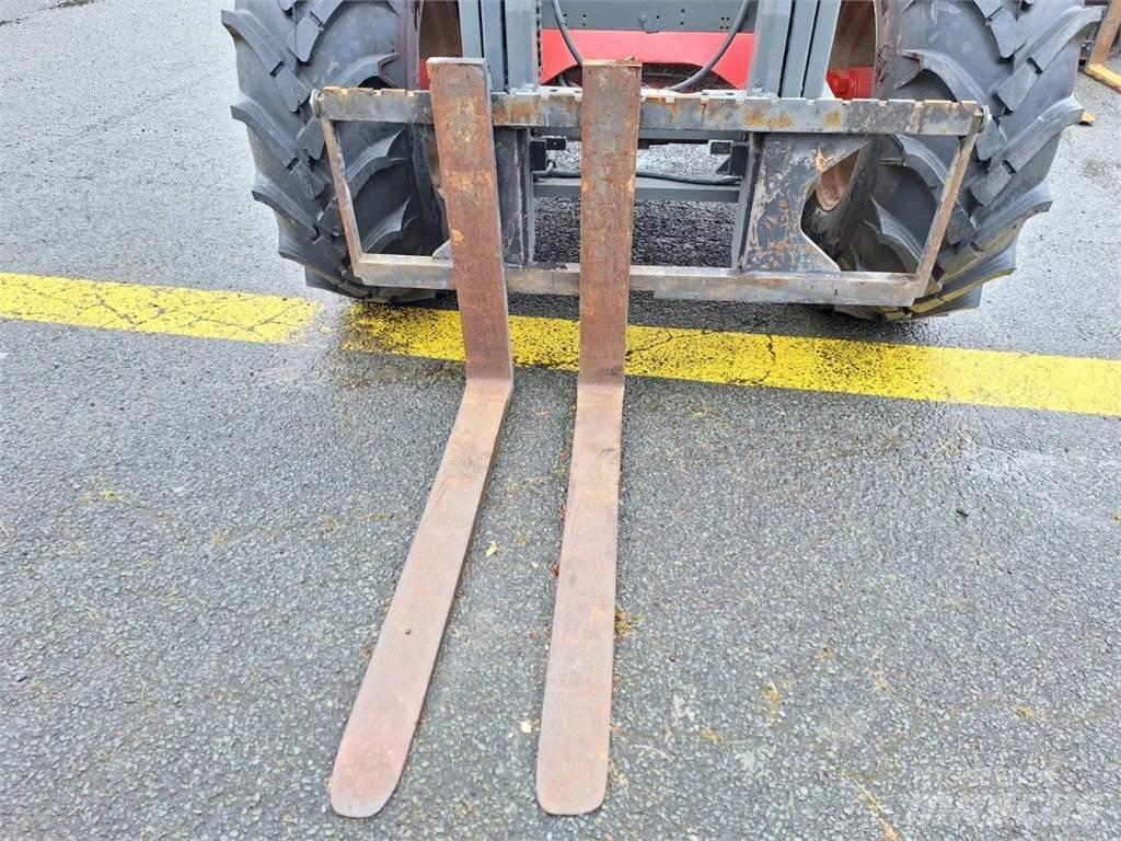 Manitou M30.2 Камиони за херавни местности