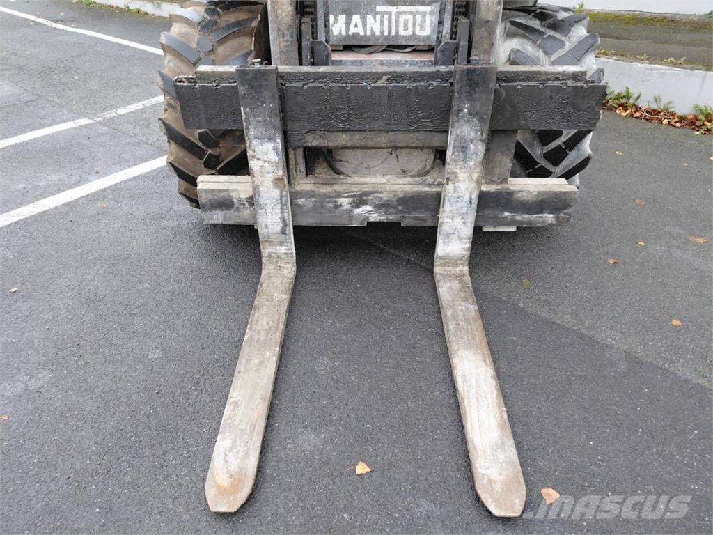 Manitou MC50 Камиони за херавни местности