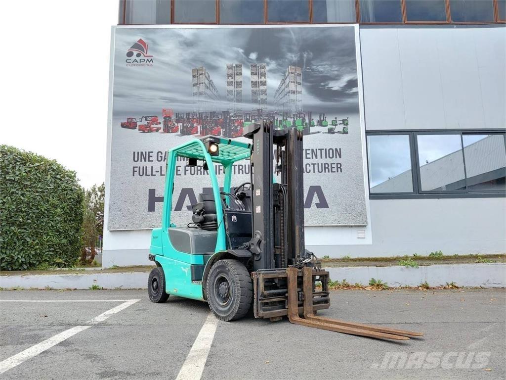 Yale GDP25VX Вилични кари-повдигачи - други
