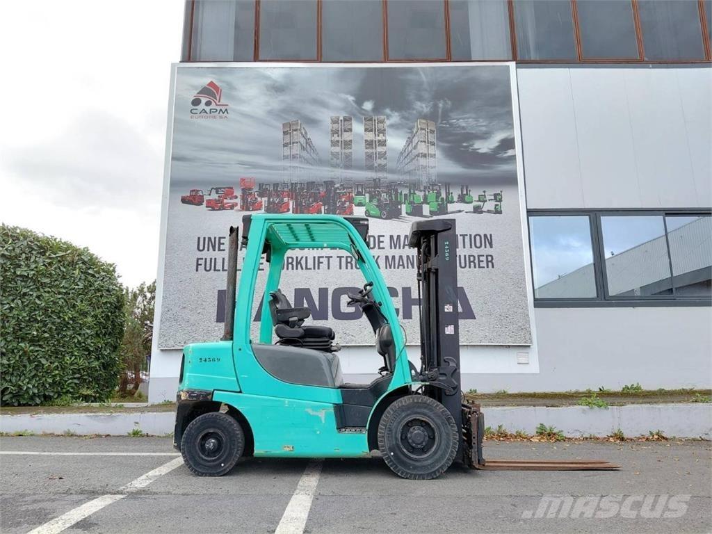 Yale GDP25VX Вилични кари-повдигачи - други