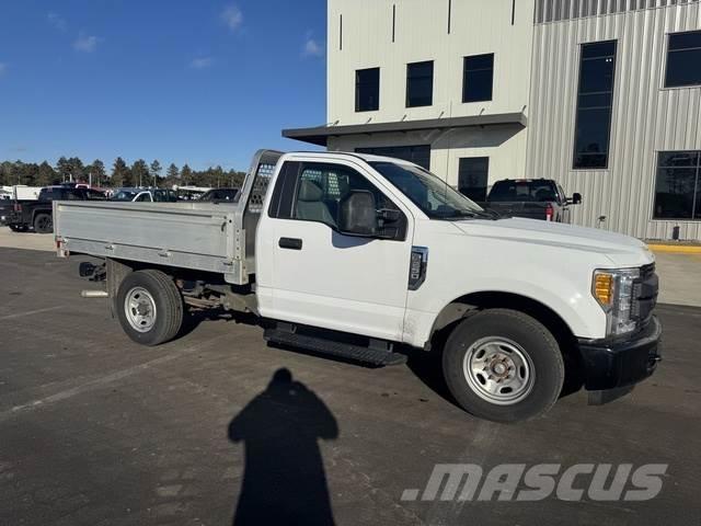 Ford F250 XL Други