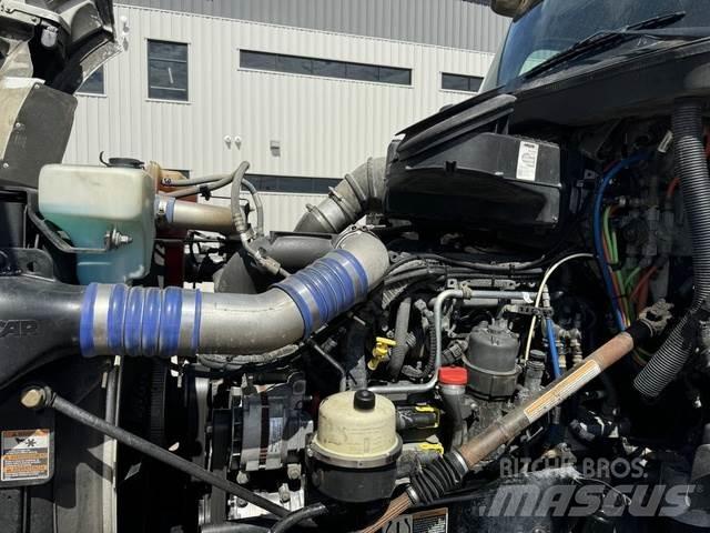 Kenworth T880 Други
