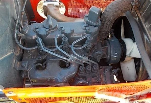 Kubota 6001 di '04 Трактори