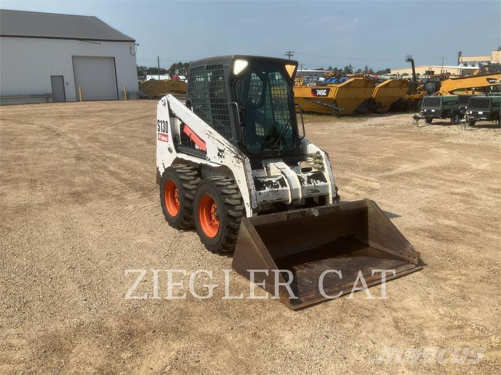 Bobcat S130 Мини товарачи
