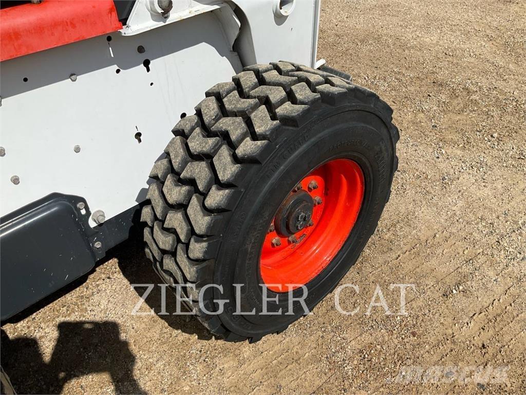 Bobcat S250 Мини товарачи

