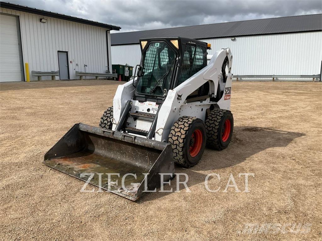 Bobcat S250 Мини товарачи

