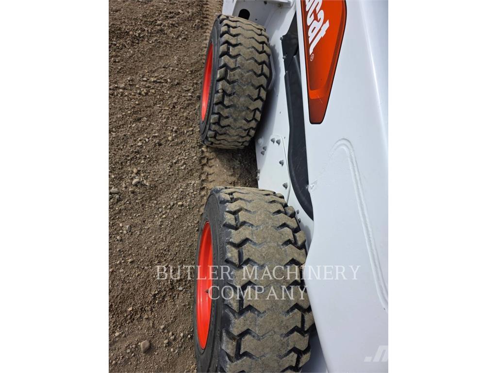 Bobcat S66 Мини товарачи
