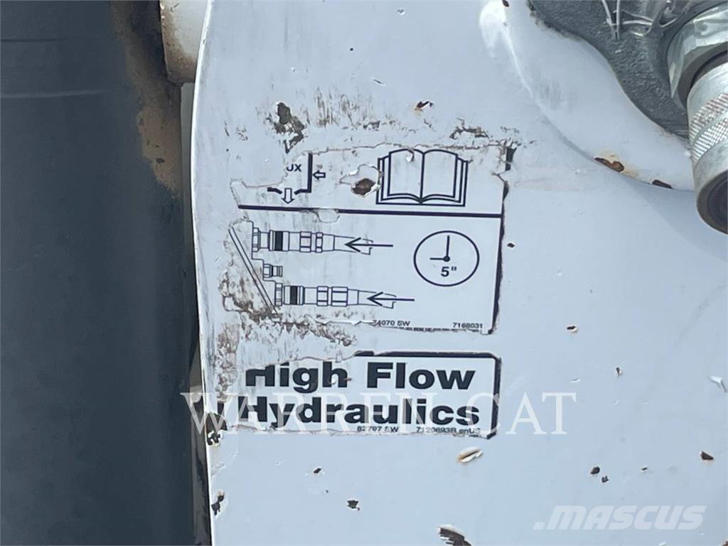 Bobcat T770 Верижен товарач