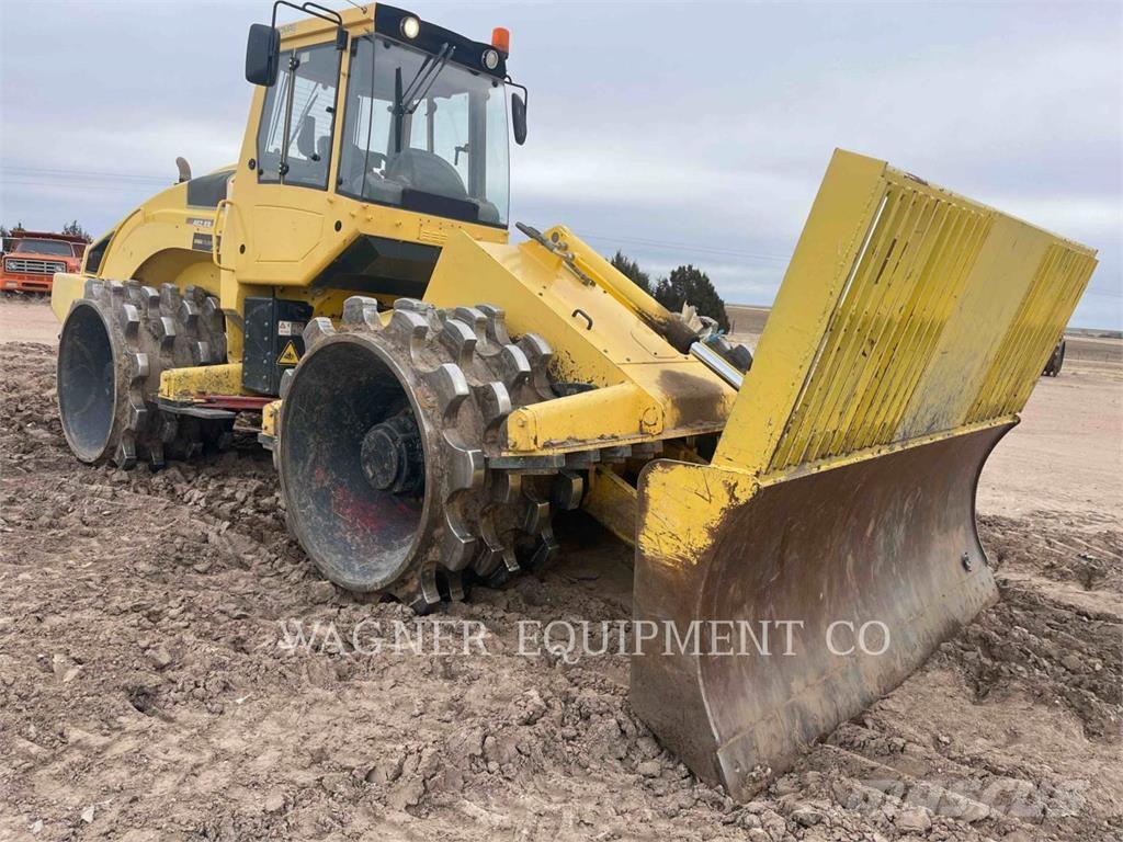 Bomag BC 462 EB Колесни товарачи