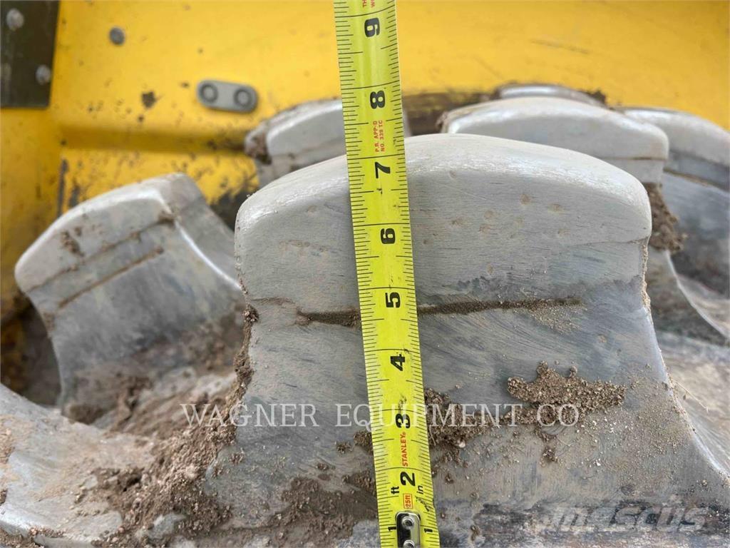 Bomag BC 462 EB Колесни товарачи