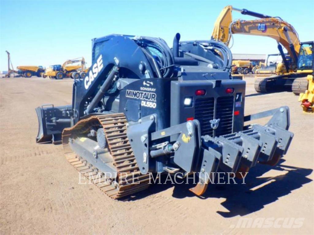 CASE DL550 Мини товарачи
