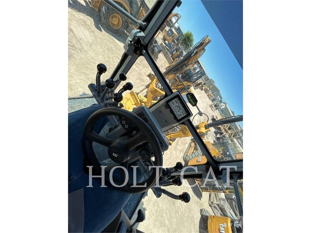 CAT 120 Грейдери
