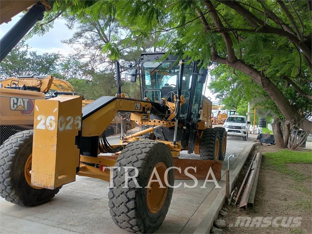 CAT 120 Грейдери