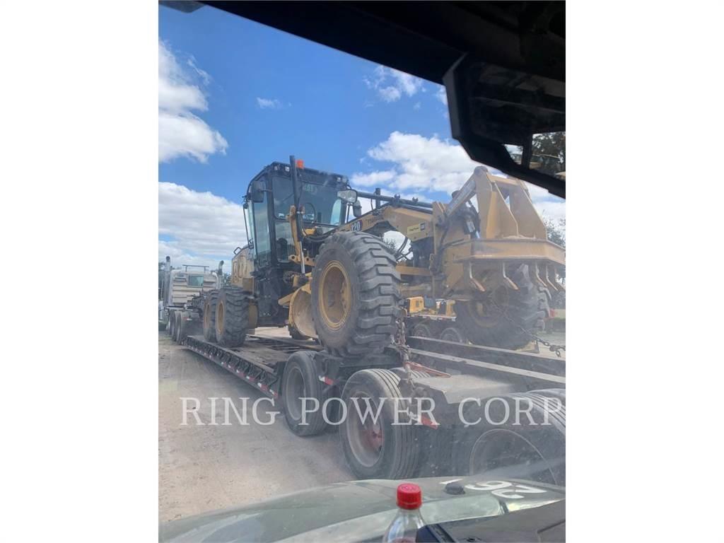 CAT 120 LVR Грейдери