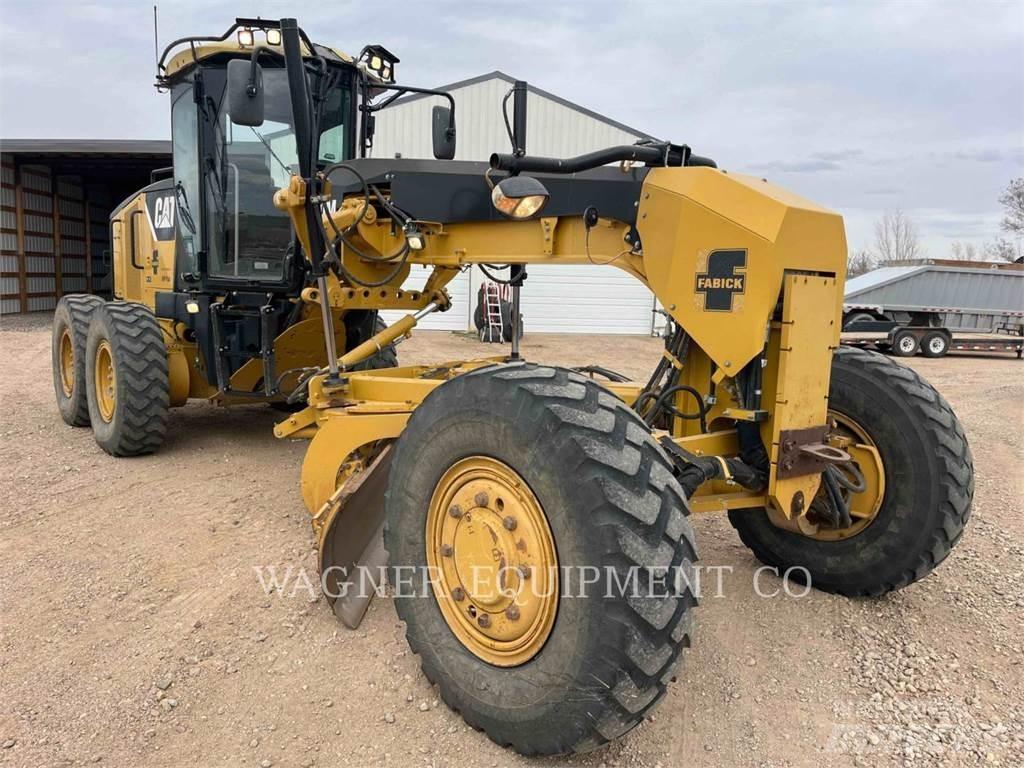 CAT 120M AWD Грейдери