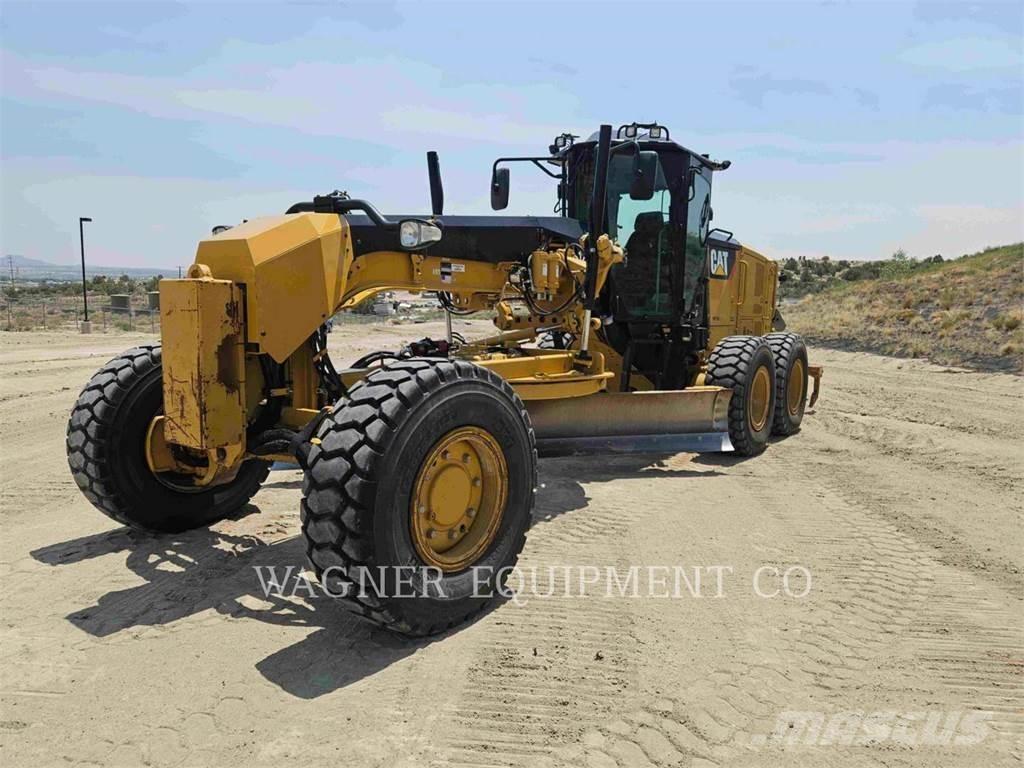 CAT 120M2 AWD Грейдери