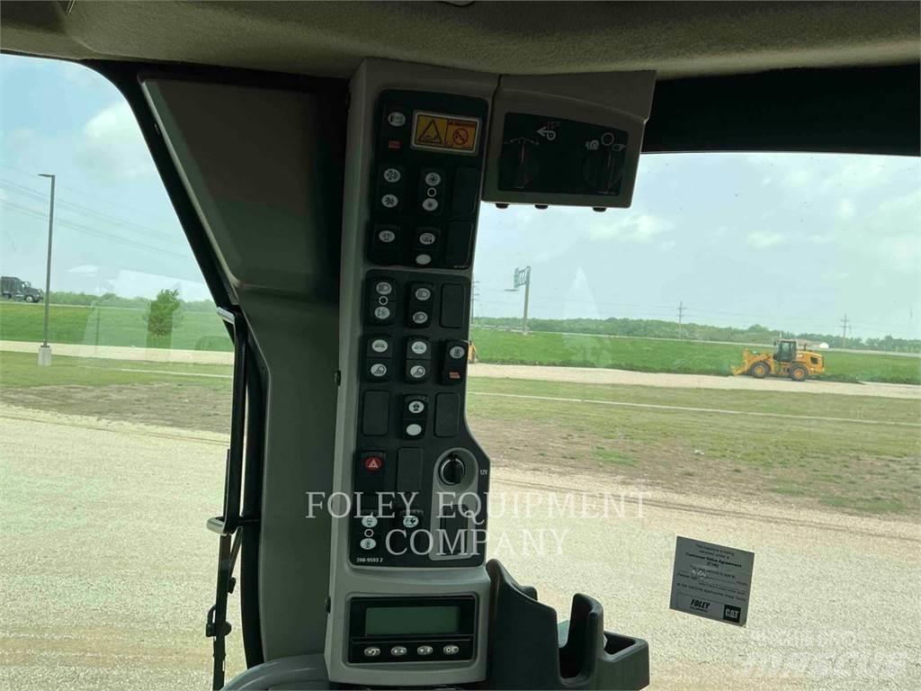 CAT 120M2AW Грейдери