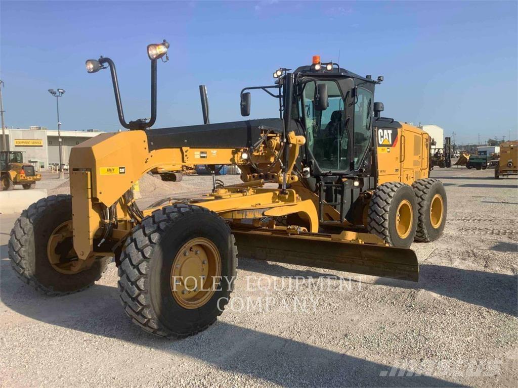 CAT 120M2AW Грейдери
