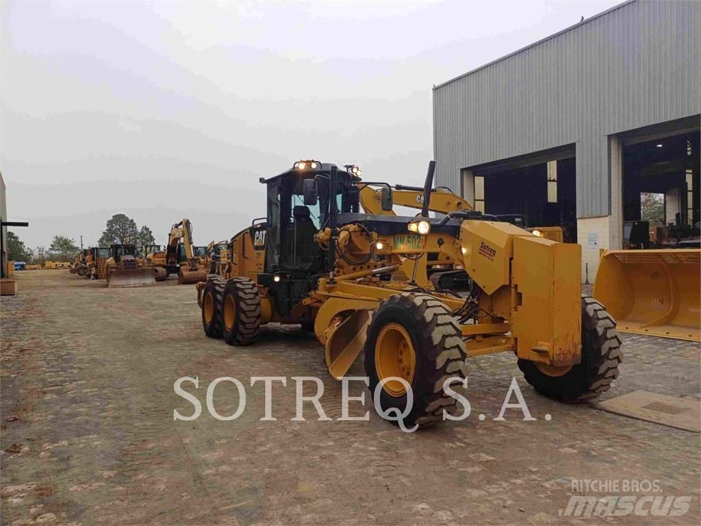 CAT 12M Грейдери