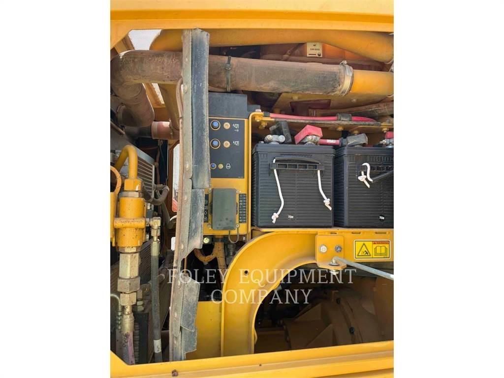 CAT 12M2 Грейдери