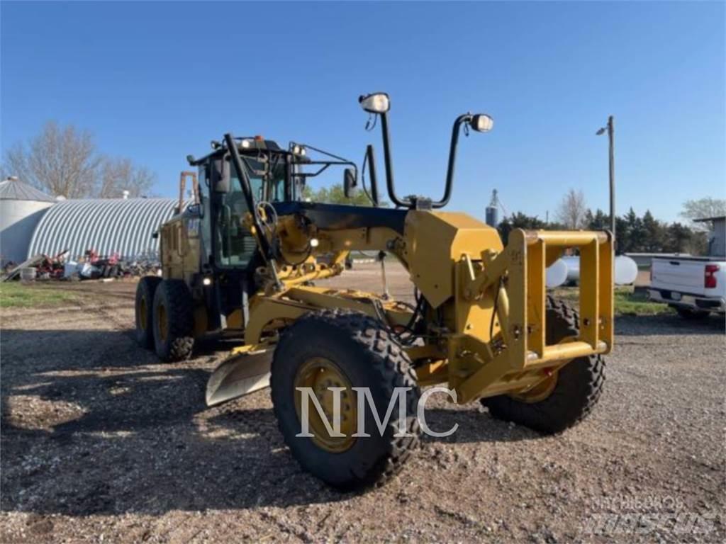 CAT 12M2 Грейдери