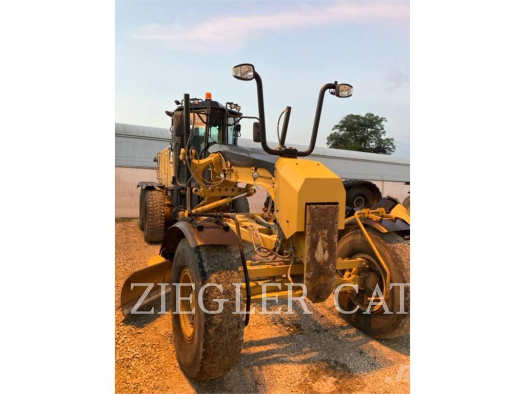 CAT 12M2 Грейдери