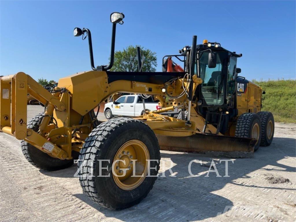 CAT 12M2 Грейдери