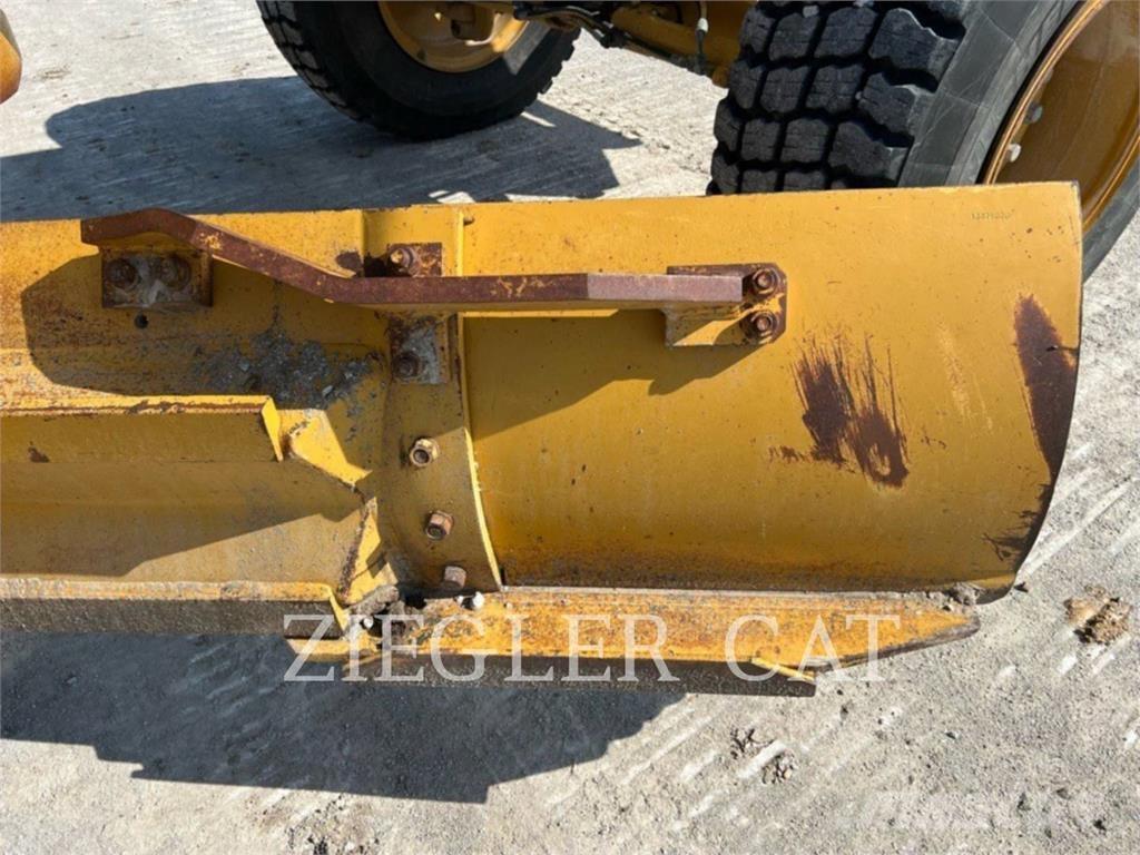 CAT 12M2 Грейдери