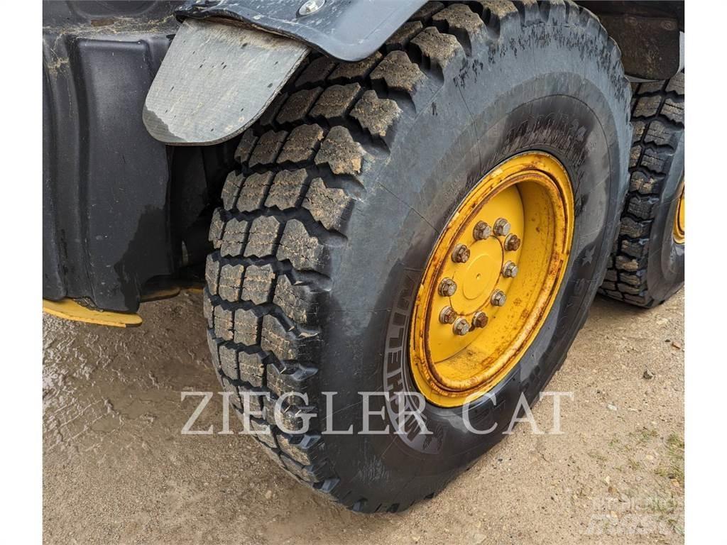 CAT 12M2AWD Грейдери