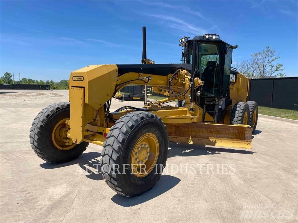 CAT 12M3 Грейдери