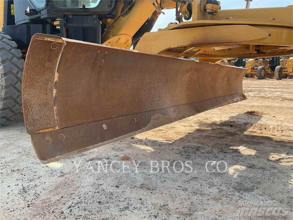 CAT 12M3 Грейдери